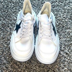 MKS Women's Shoe Size 9 White Faux Leather Bronze Star Lace Up Sneakers New